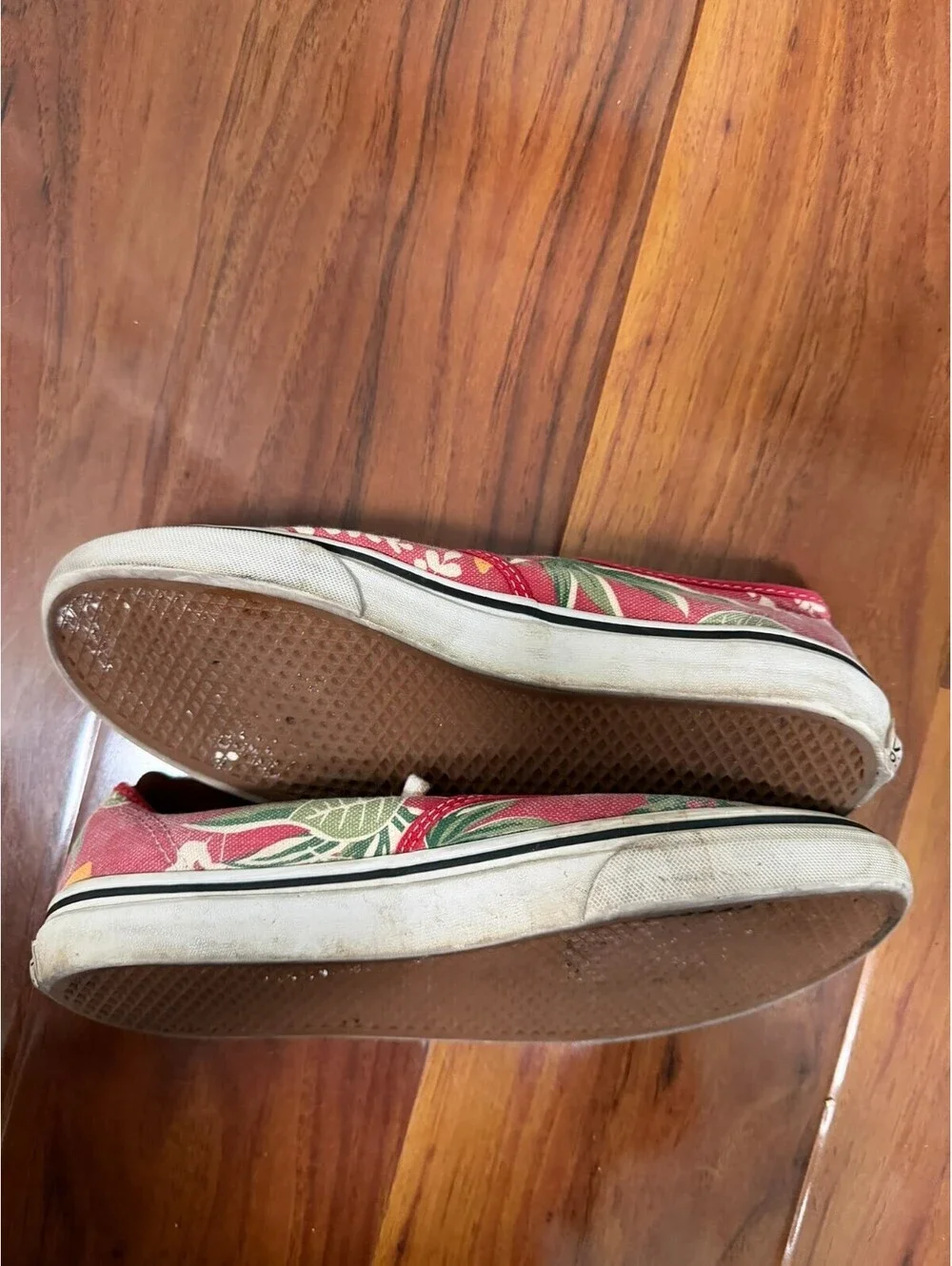 Van Doren Red Hawaiian Floral Print Canvas Sneaker Shoe Men Size 7.5 Women 9